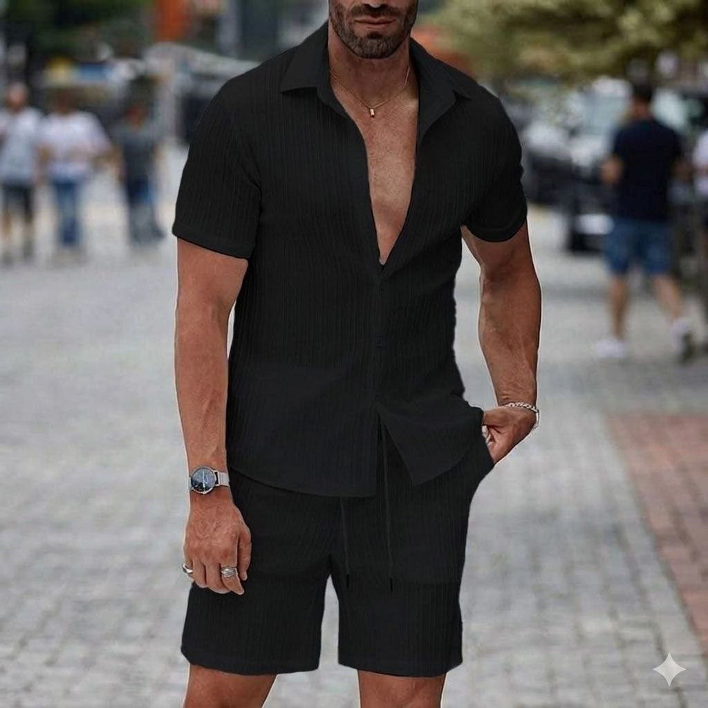 سوت قميص اسود