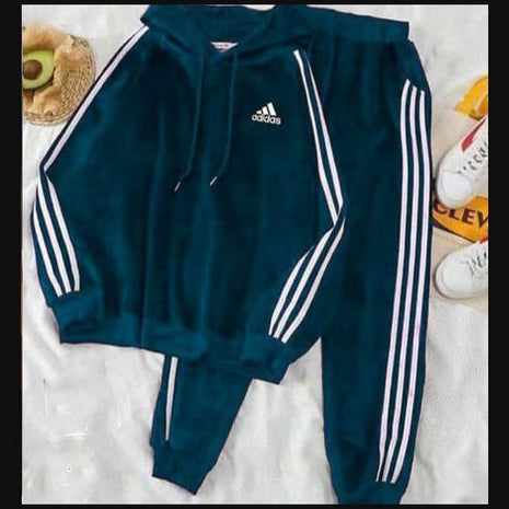 بيجامة قطيفة وشين حريمى اديداس فيروزى