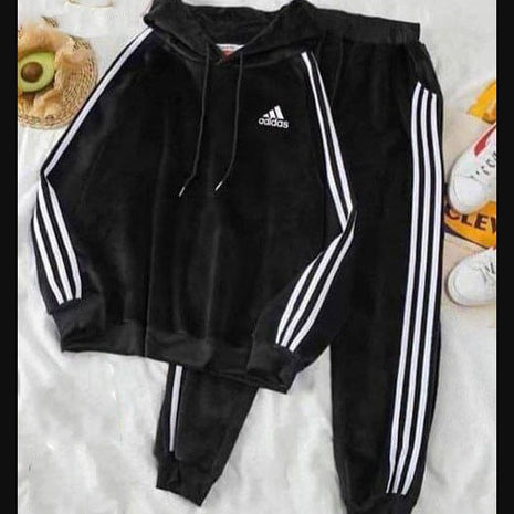 بيجامة قطيفة وشين حريمى اديداس اسود