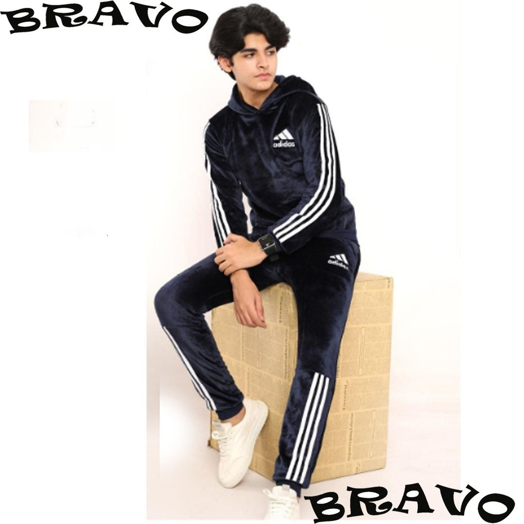 اديداس كحلى